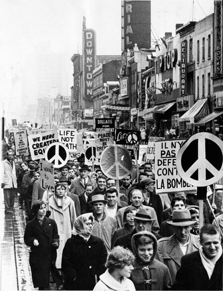 Why Is There So Little Popular Protest Against Today’s Threats of Nuclear War?